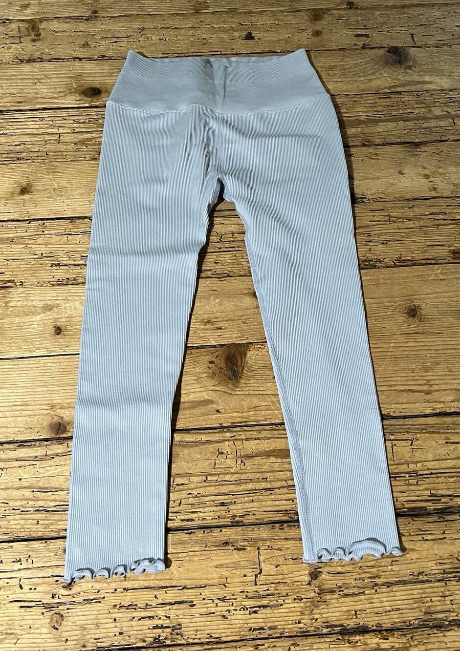 spiritual gangster Women Size L Blue Active Leggings NWOT